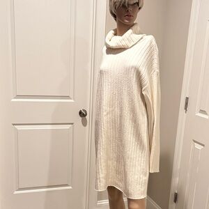 Abercrombie & Fitch Off-White Turtleneck Sweater Dress